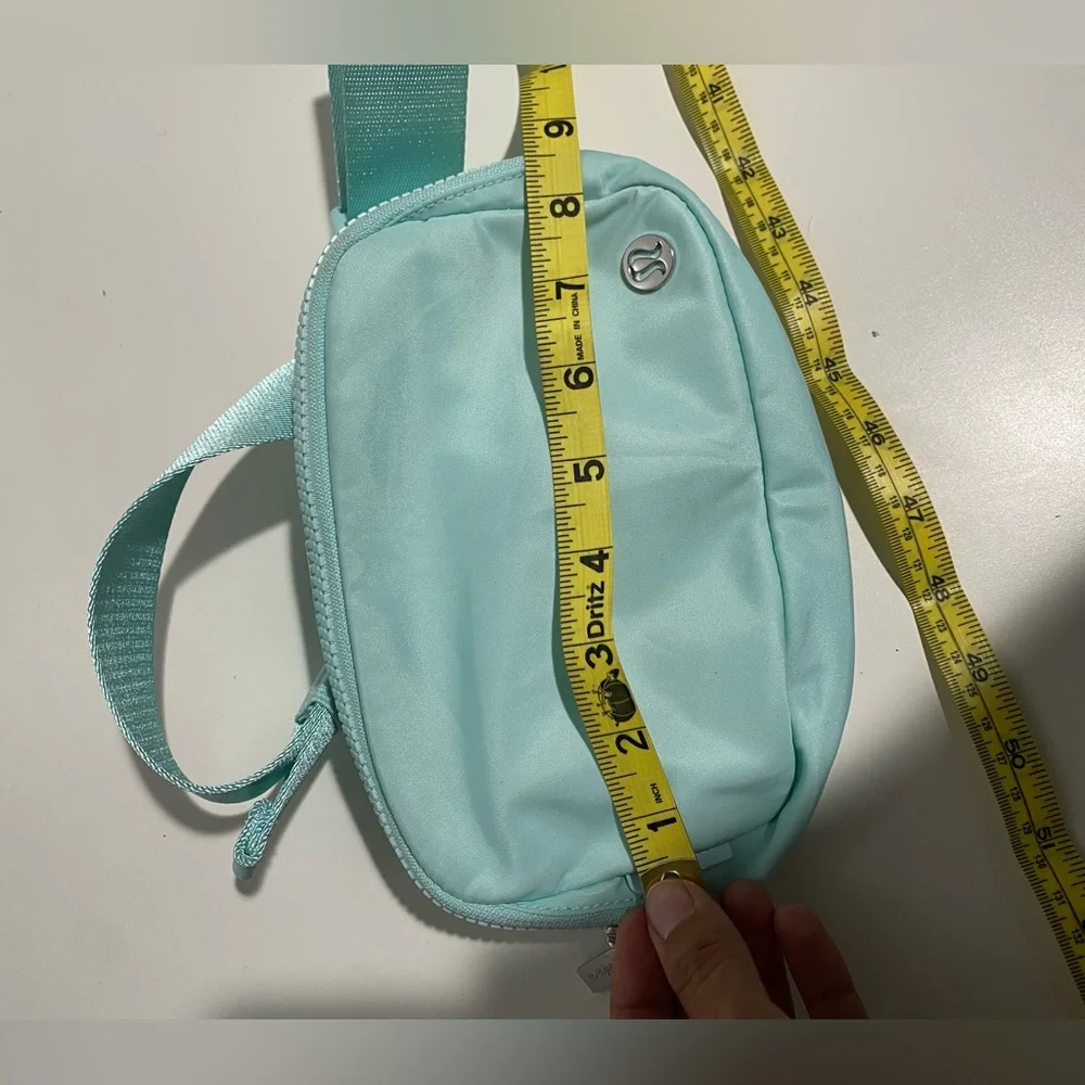 Lululemon Everywhere Belt Bag Mint Green‎ Blue Athletica Aqua